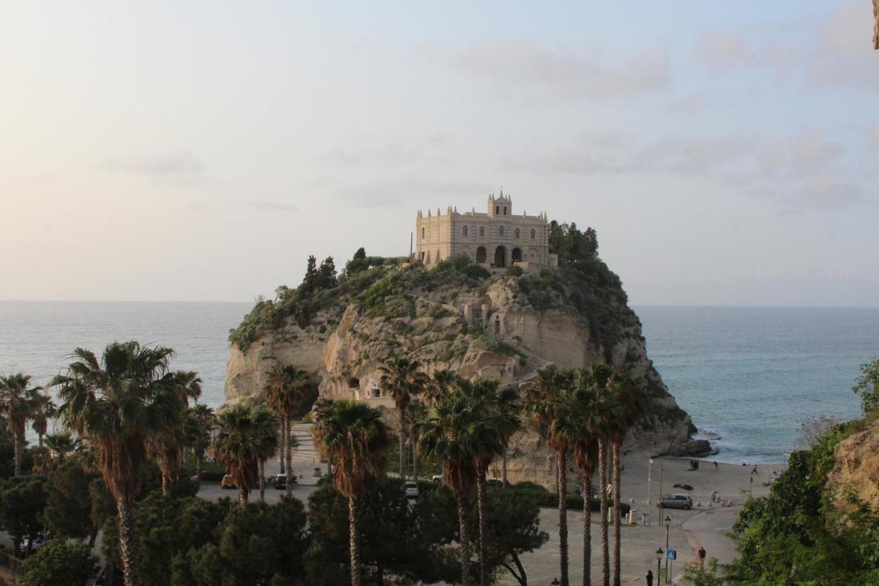 Don Francisco Rooms - Tropea Exterior foto
