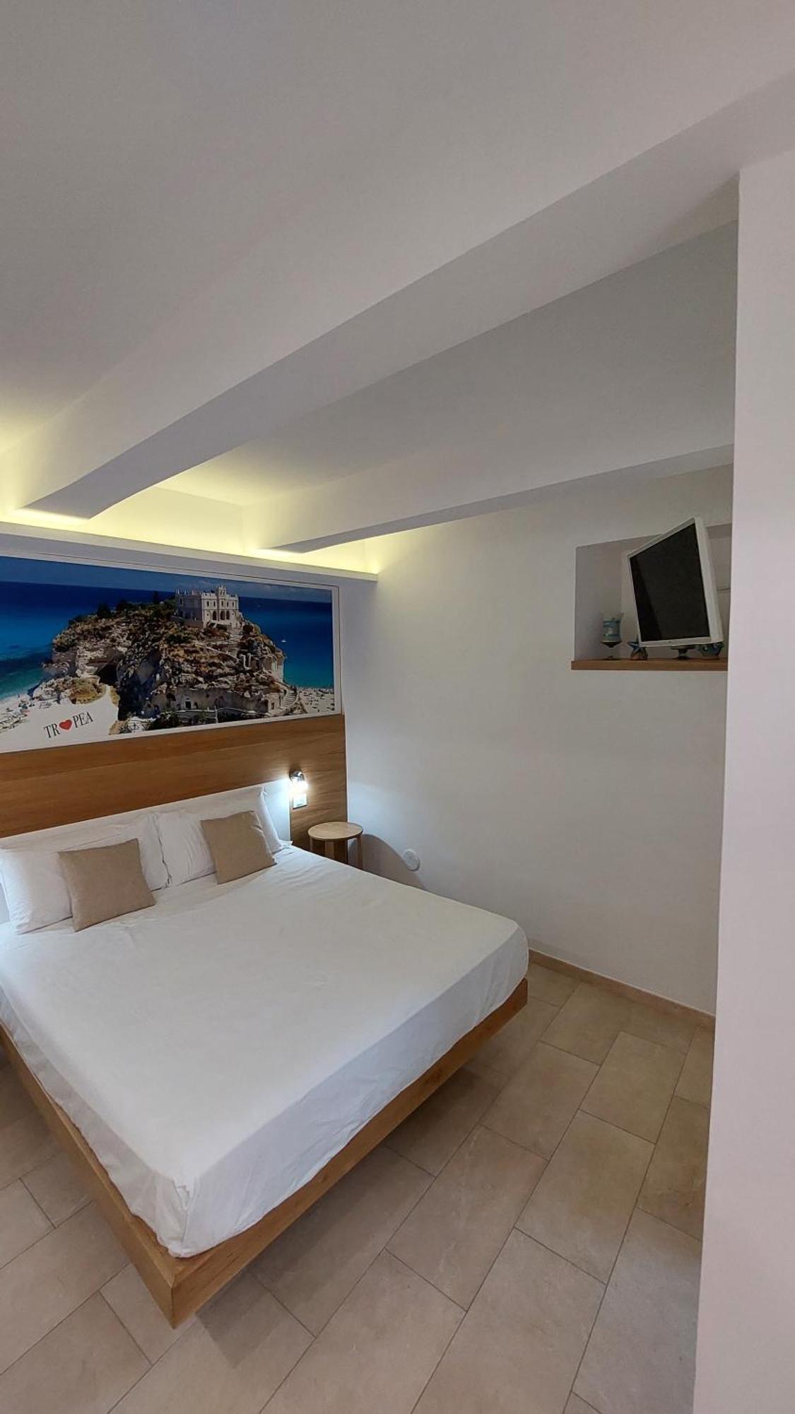 Don Francisco Rooms - Tropea Exterior foto